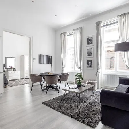Mystic Dreamy Apartment