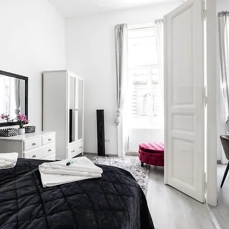 Mystic Dreamy Apartment